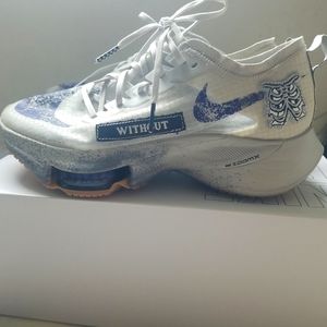 Nike Air Zoom Tempo Next % custom logo